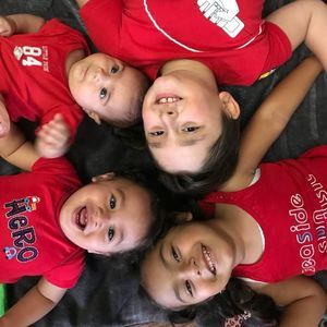 Meet your Posher, Yinet